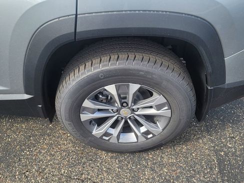 New 2026 Chevrolet Equinox LT AWD/4WD image 8