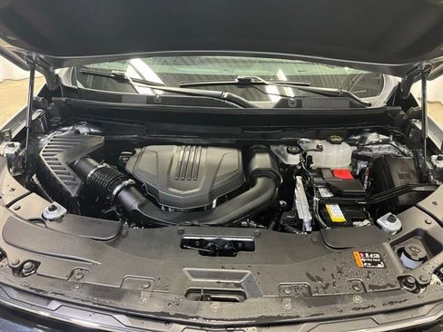 Used 2025 Chevrolet Traverse LT image 29