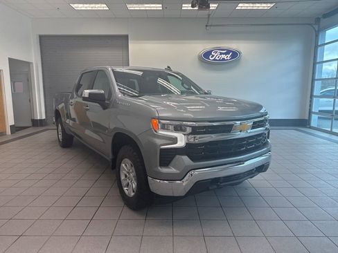 Used 2025 Chevrolet Silverado 1500 LT w/ Work Truck Package AWD/4WD image 1