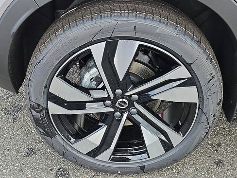 New 2026 Volvo XC40 B5 Ultra w/ Protection Package Premier image 7