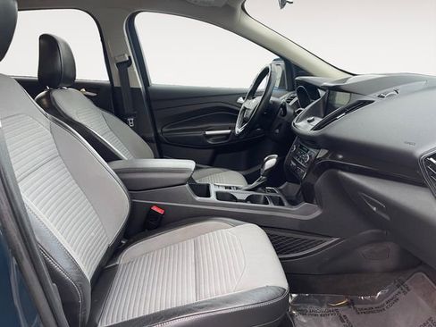 Used 2019 Ford Escape SE image 15