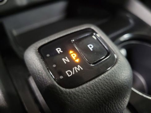 Used 2023 Nissan Rogue S image 16