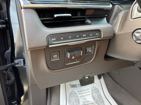 Used 2024 Cadillac Escalade Sport w/ LPO, ONYX Package AWD/4WD image 14
