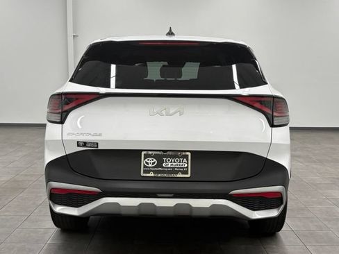 Used 2023 Kia Sportage EX FWD image 3