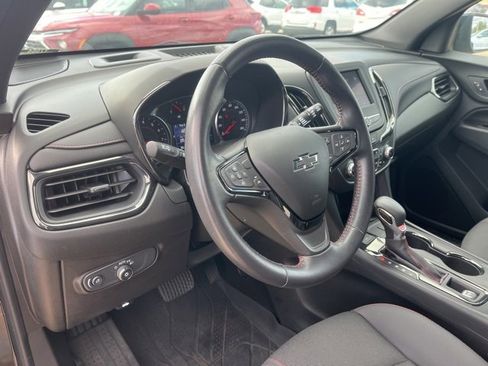 Used 2022 Chevrolet Equinox RS w/ LPO, Floor Liner Package image 19
