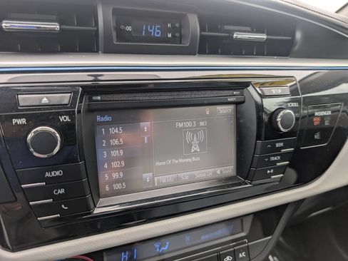 Used 2016 Toyota Corolla LE FWD image 21