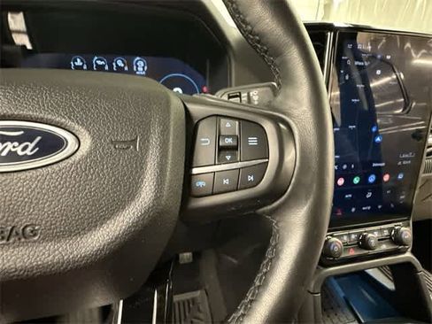 Used 2024 Ford Ranger Lariat w/ Trailer Tow Package image 9