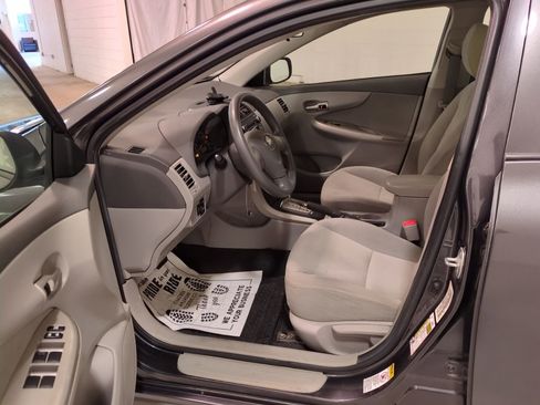 Used 2010 Toyota Corolla LE image 15