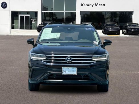 Used 2023 Volkswagen Tiguan SE FWD image 9