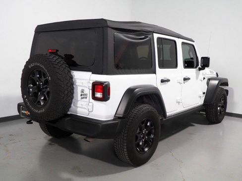Used 2023 Jeep Wrangler Willys image 7