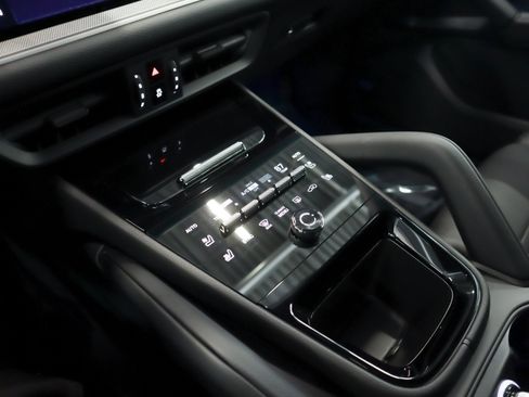 New 2026 Porsche Cayenne S AWD/4WD image 15