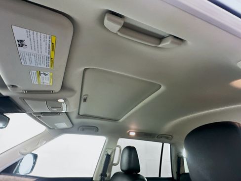 Used 2024 Nissan Armada SL w/ Captain's Chairs Package image 26