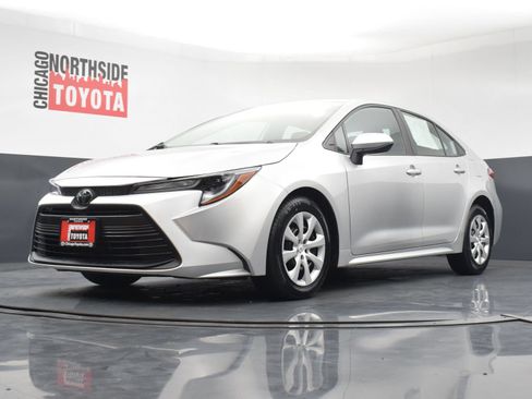 Used 2024 Toyota Corolla LE FWD image 30