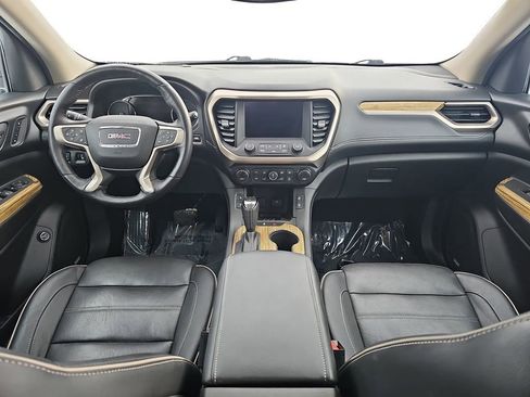 Used 2018 GMC Acadia Denali w/ Technology Package AWD/4WD image 9
