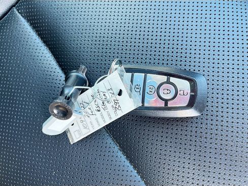 Used 2022 Ford Escape Titanium w/ Class II Trailer Tow Package AWD/4WD image 35