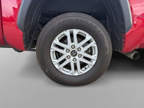 Used 2022 Toyota Tundra SR5 w/ SR5 Convenience Package image 38