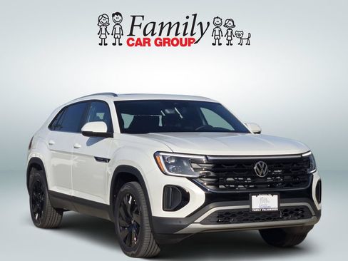 New 2026 Volkswagen Atlas Cross Sport SE FWD image 2