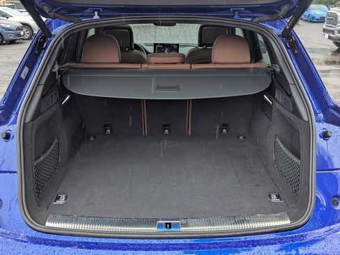 Used 2022 Audi Q5 e Prestige w/ Prestige Package image 33