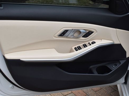 Used 2020 BMW 330i xDrive Sedan w/ Convenience Package image 27