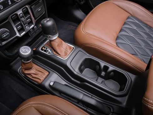 Used 2024 Jeep Wrangler Unlimited Sport AWD/4WD image 64
