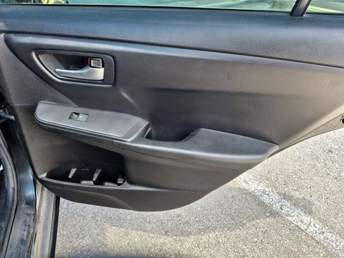 Used 2017 Toyota Camry LE FWD image 24
