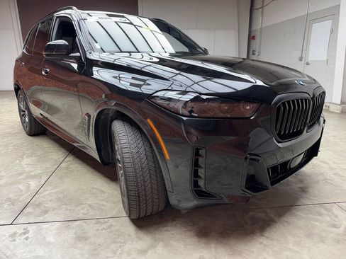 Certified 2024 BMW X5 xDrive40i w/ M Sport Package AWD/4WD image 7