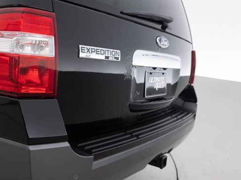 Used 2011 Ford Expedition EL XLT w/ 202A Rapid Spec Order Code image 16