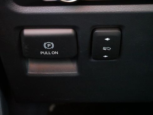 Used 2022 Ford F150 Lariat w/ Max Trailer Tow Package image 28