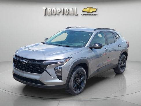 New 2026 Chevrolet Trax LT w/ Midnight Edition FWD image 1
