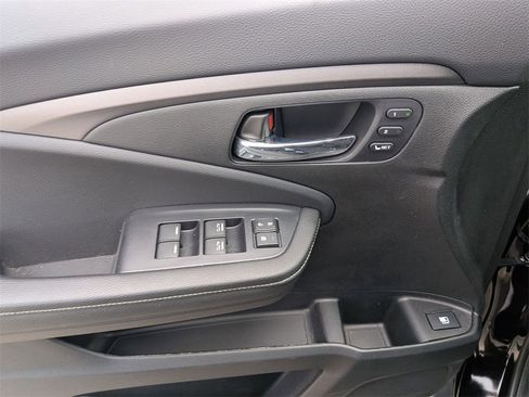 Used 2025 Honda Ridgeline RTL image 11