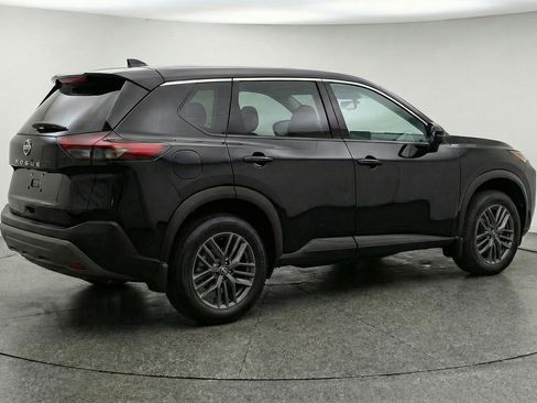 Used 2023 Nissan Rogue S image 9