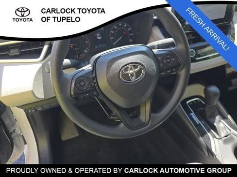 Used 2025 Toyota Corolla LE FWD image 8
