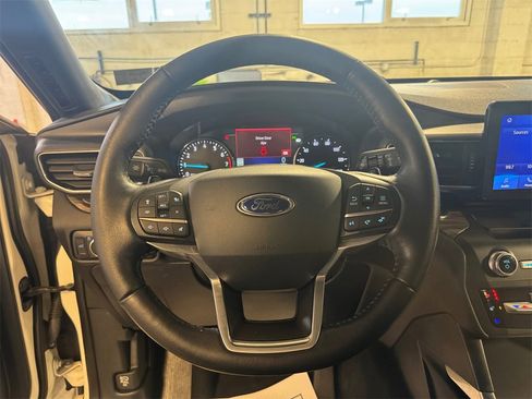 Used 2020 Ford Explorer Limited image 15
