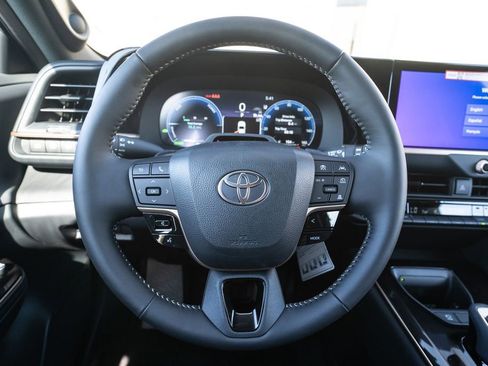 New 2025 Toyota Crown Signia w/ Advanced Technology Package image 17