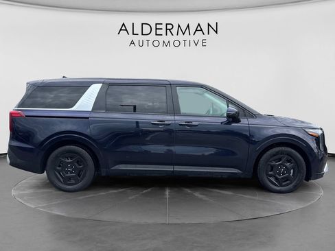 Used 2022 Kia Carnival LX FWD image 6