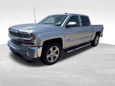 Used 2018 Chevrolet Silverado 1500 LT w/ Texas Edition RWD image 5