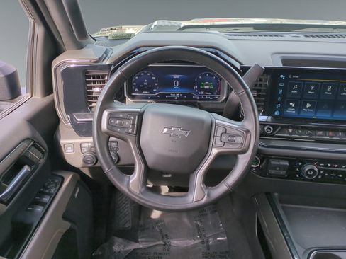 Used 2024 Chevrolet Silverado 2500 ZR2 image 12