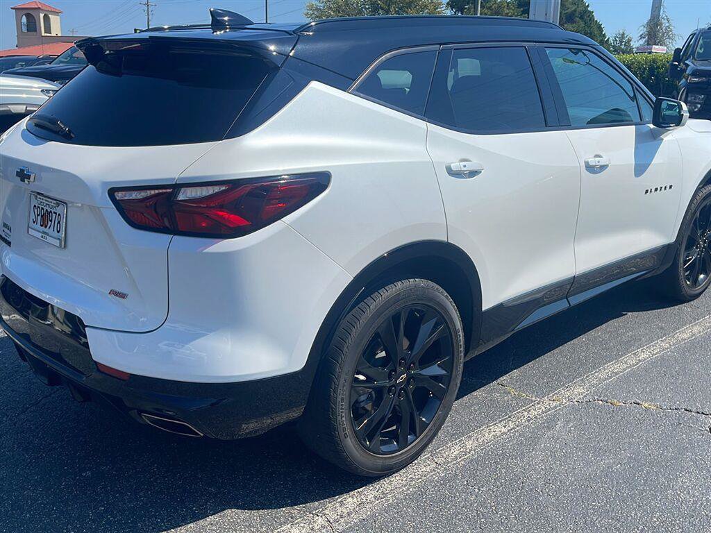 Used 2022 Chevrolet Blazer RS w/ Enhanced Convenience Package FWD image 4