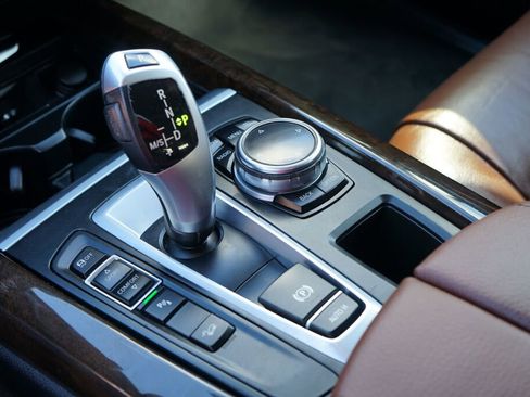 Used 2014 BMW X5 xDrive35d image 18