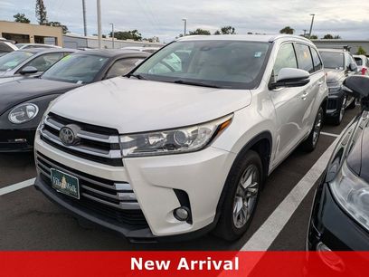 Used 2017 Toyota Highlander Limited