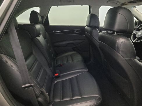 Used 2017 Kia Sorento EX AWD/4WD image 19