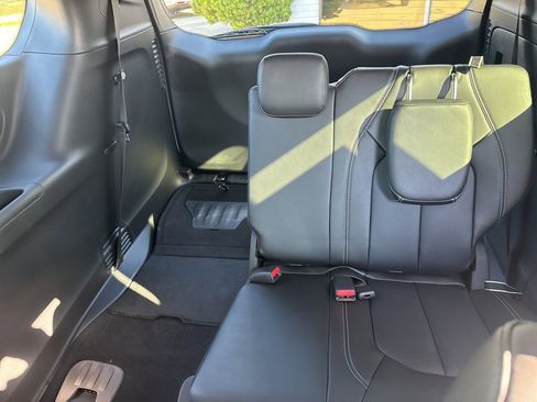 New 2026 Chrysler Pacifica Select image 19