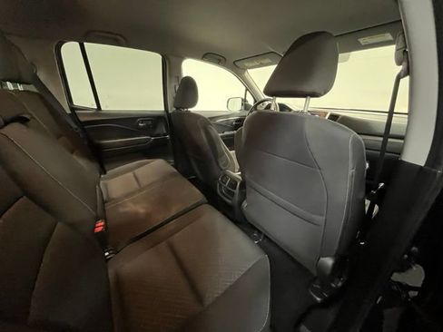 Used 2017 Honda Ridgeline Sport image 12