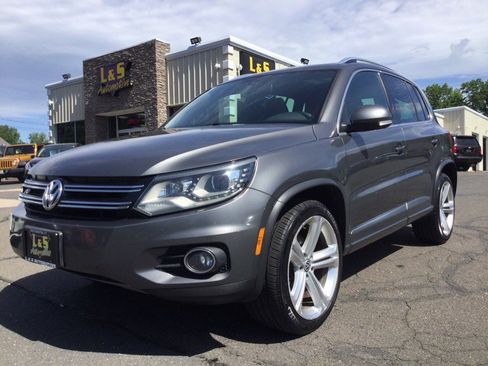 Used 2014 Volkswagen Tiguan SEL AWD/4WD image 2