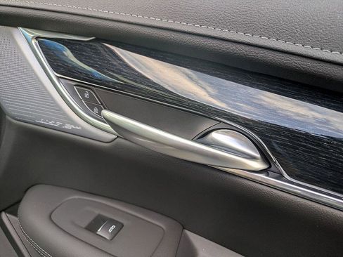 New 2026 Cadillac XT5 Premium Luxury w/ LPO, ONYX Package image 36