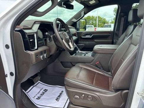 Certified 2025 GMC Sierra 2500 Denali AWD/4WD image 11