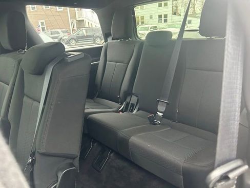 Used 2018 Ford Expedition XLT AWD/4WD image 16