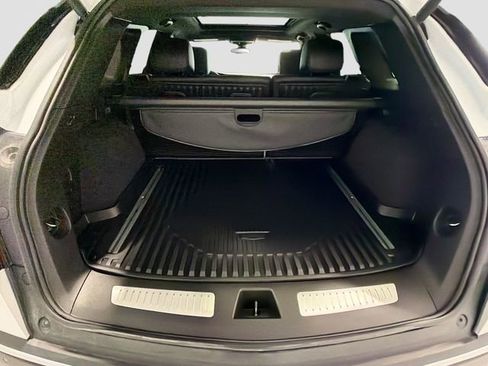 Certified 2025 Cadillac XT5 Premium Luxury w/ LPO, Floor Liner Package AWD/4WD image 23