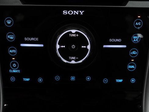 Used 2013 Ford Edge Limited AWD/4WD image 22