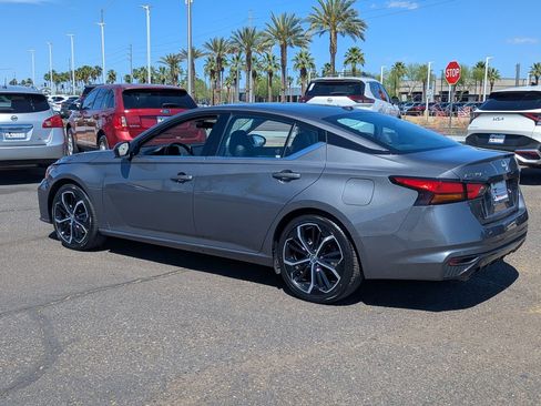 Certified 2025 Nissan Altima 2.5 SR FWD image 4